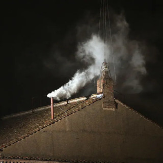 Aspettando la fumata.