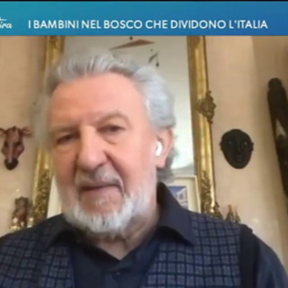 Odifreddi da Parenzo: i "totalitari" con i bambini del bosco, i "democratici" contro